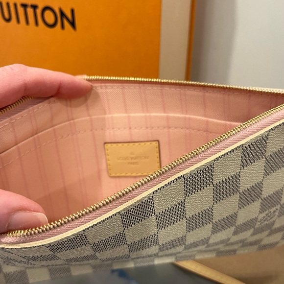 100% Authentic Louis Vuitton Damier Azur Neverfull MM w/ Rose Ballerine NWT - Picture 12 of 16